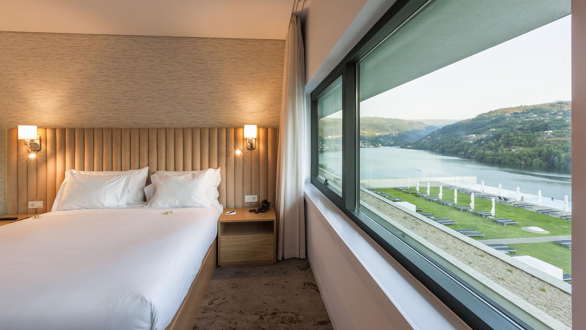 Douro Royal Valley Hotel & Spa Рибадору Экстерьер фото A room at the hotel