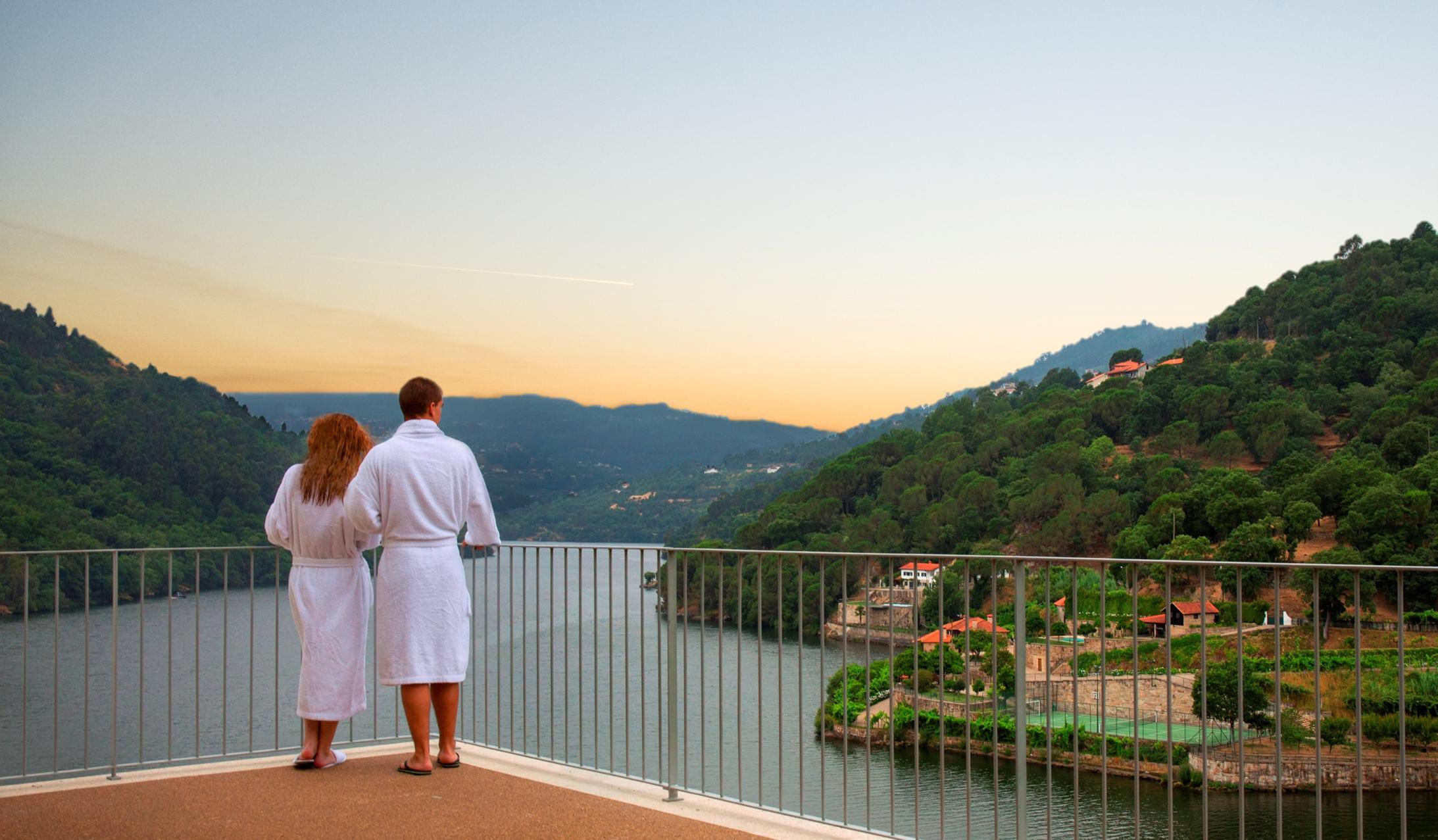 Douro Royal Valley Hotel & Spa Рибадору Экстерьер фото View of the Douro River from the Hotel