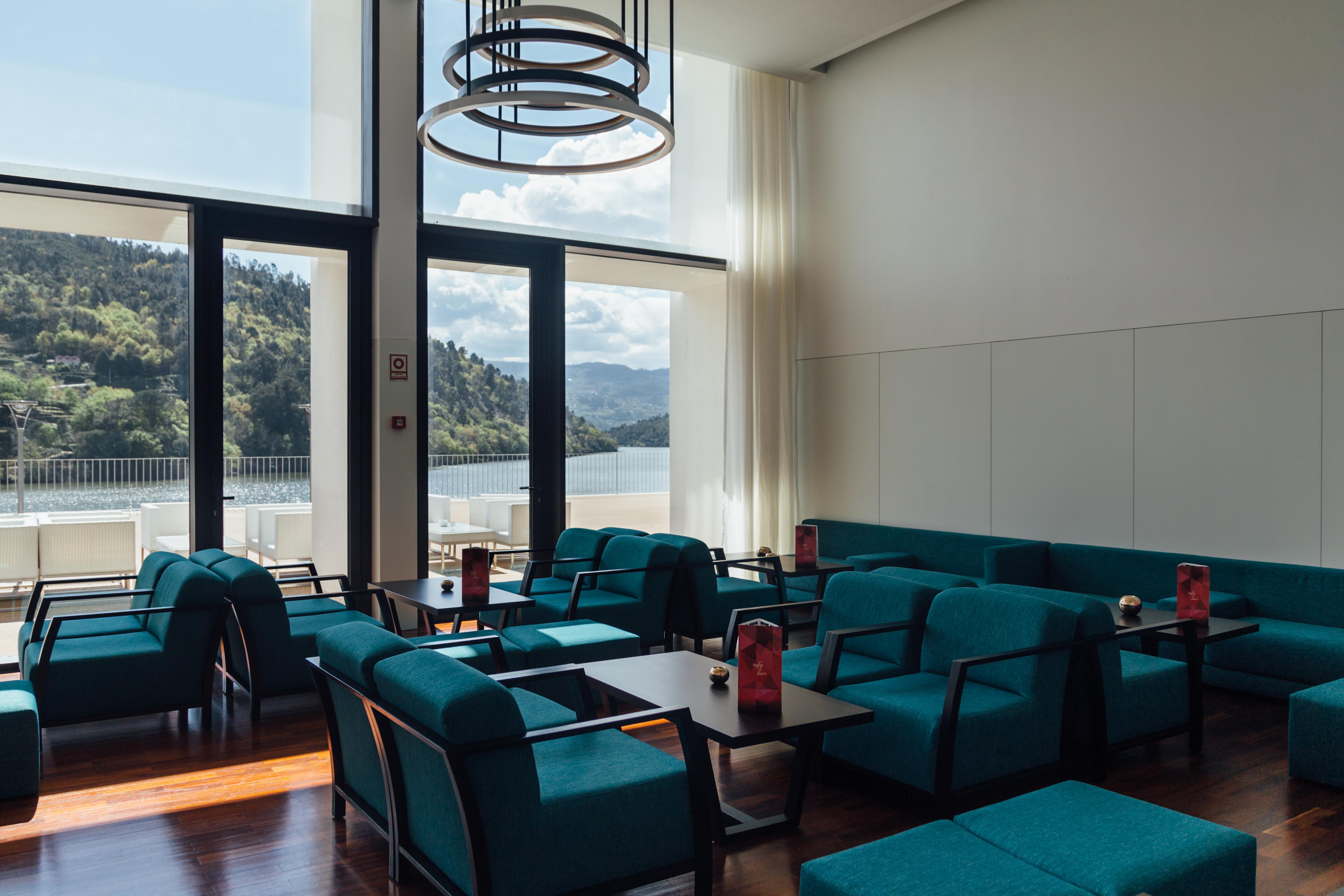 Douro Royal Valley Hotel & Spa Рибадору Экстерьер фото The lounge at the airport