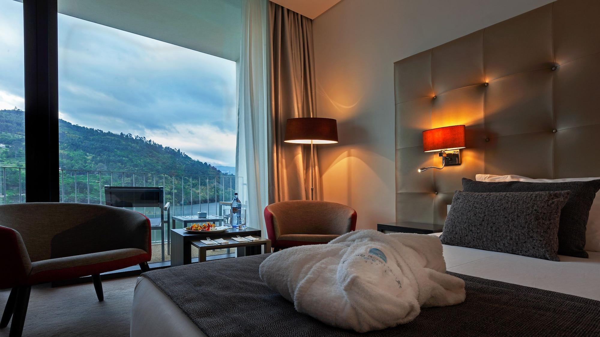 Douro Royal Valley Hotel & Spa Рибадору Экстерьер фото A room at the Hotel