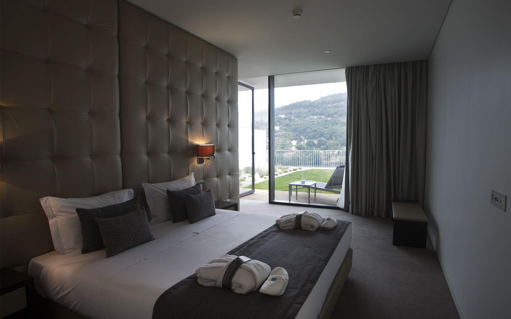 Douro Royal Valley Hotel & Spa Рибадору Экстерьер фото A room at the hotel