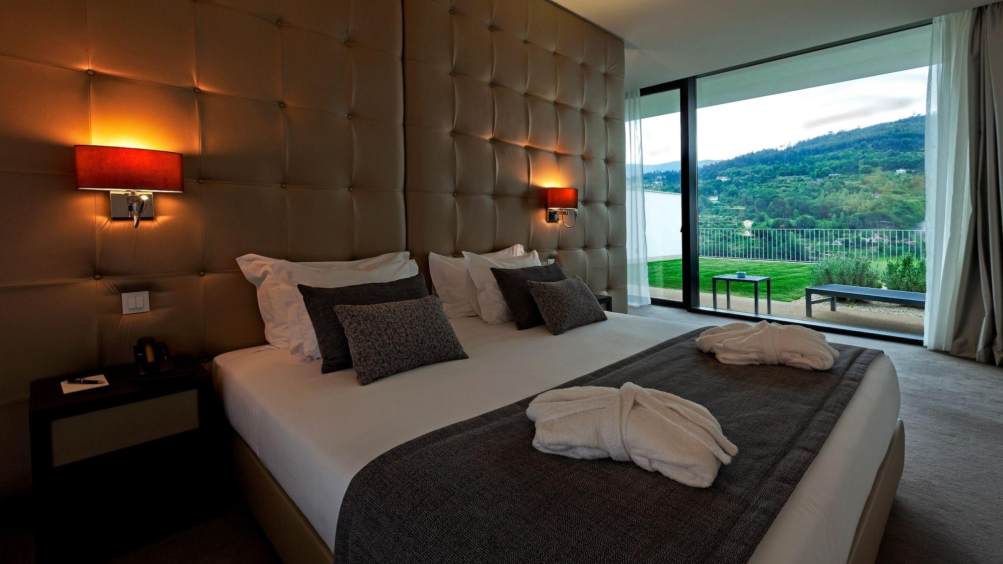 Douro Royal Valley Hotel & Spa Рибадору Экстерьер фото A bedroom at the hotel